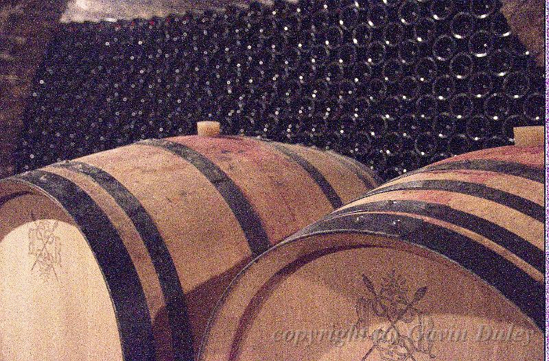 Winery cellar, Beaune IMGP2172.jpg